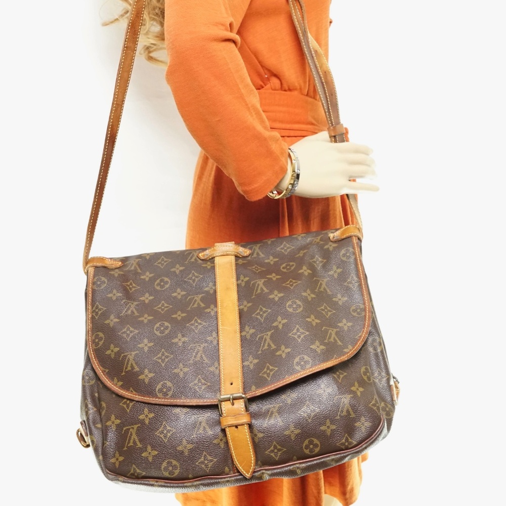 Auth Louis Vuitton Saumur 35 Crossbody #2092L21
